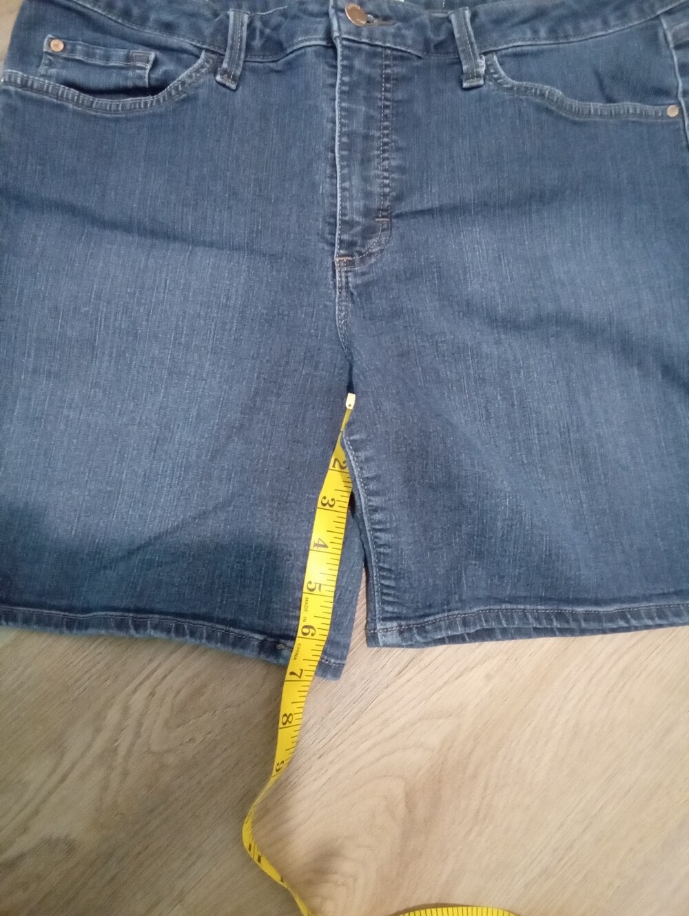 Riders by Lee Plus Size 16 Midrise Denim Blue Jean Bermuda Shorts - Picture 3 of 5